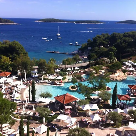 Successus Old Town House アパート