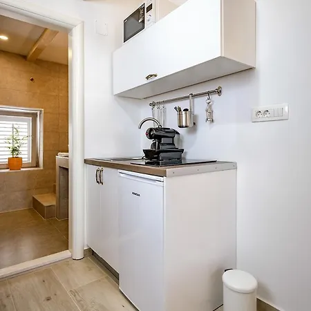 Successus Old Town House フヴァル