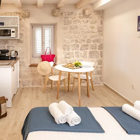 Successus Old Town House *