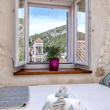 Successus Old Town House Апартаменти *