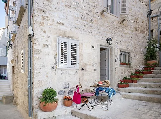 Successus Old Town House Hvar Town