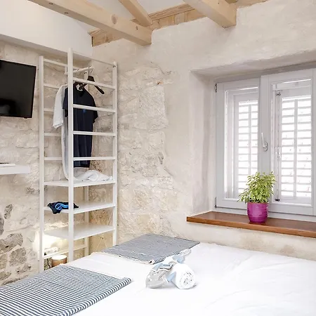 Successus Old Town House *