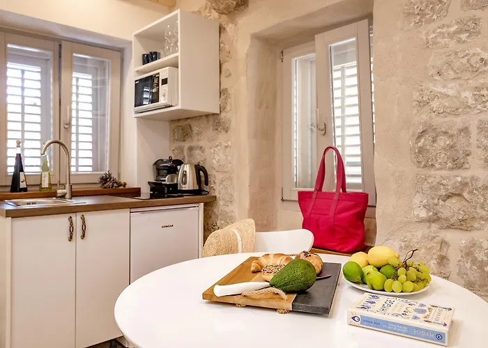 Successus Old Town House Апартаменти Хвар